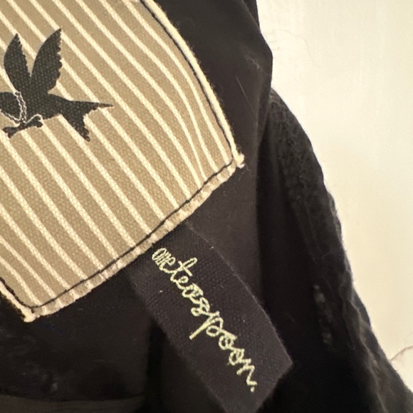 Boutique dress with sequins details - Picture 3 of 4